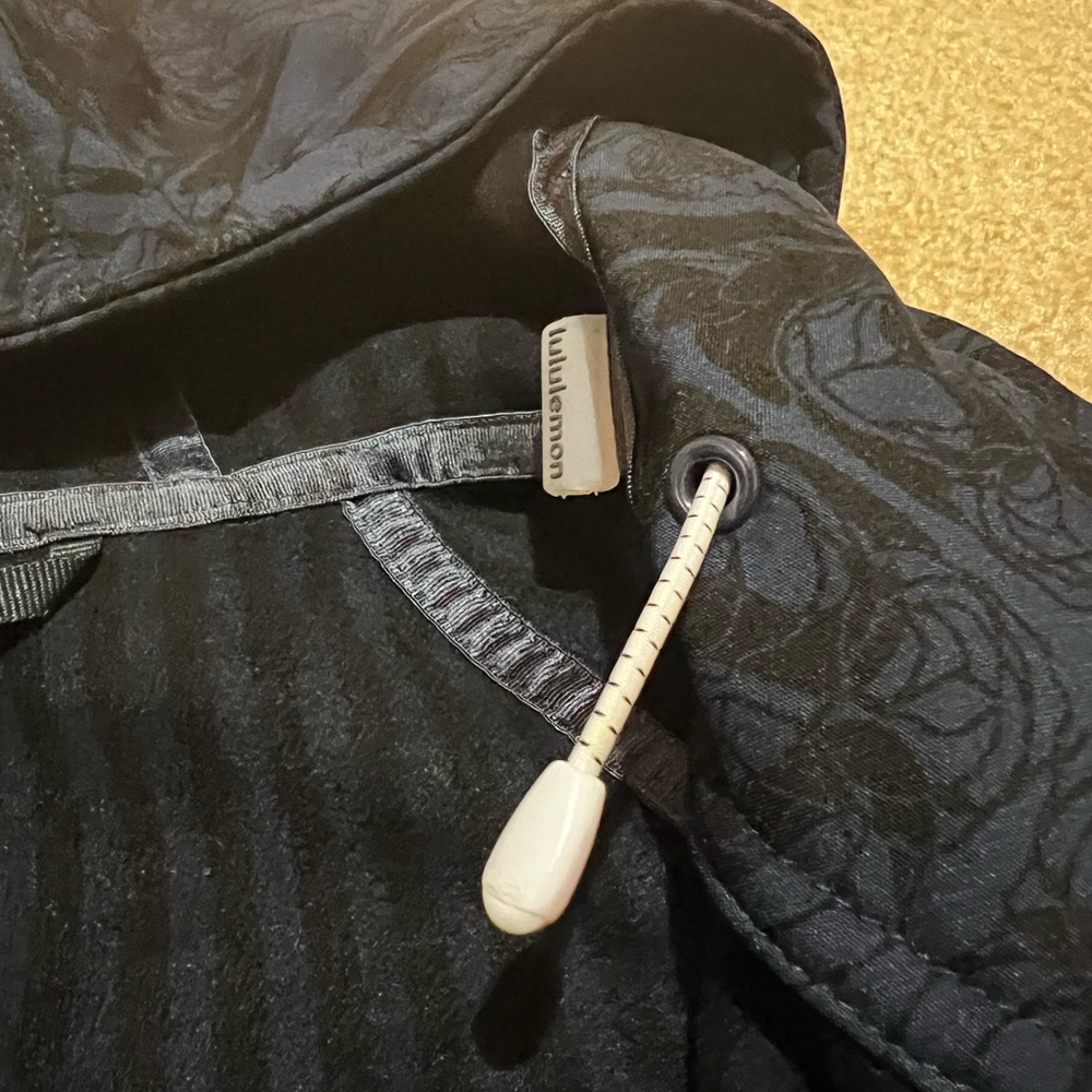 EUC Lululemon Apres Yoga Jacket Dancers In The Snow *Rare -  (Size 6) - Picture 10 of 15